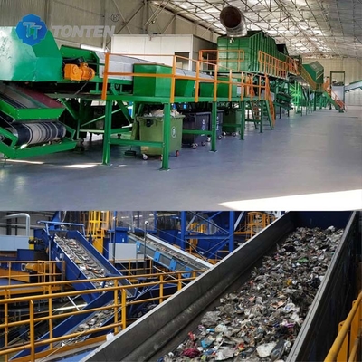 Ligne de tri des déchets ménagers, déchiqueteuse, usine d'emballage pour le broyage des vieux meubles