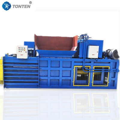 Boîtes en plastique machine à emballer hydraulique horizontale 22kw personnalisé