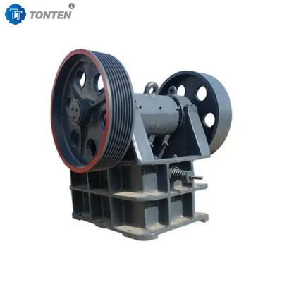 Machine de concassage de mâchoires de construction durable avec une grande capacité pour les chemins de fer