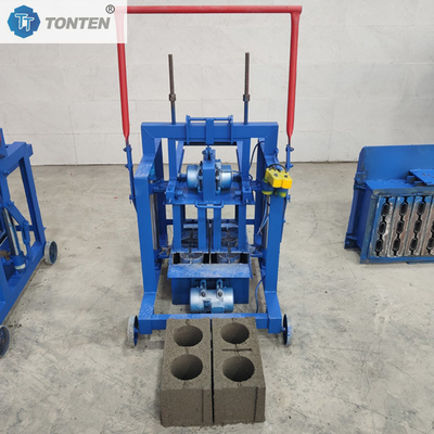 Machine de moulage de petits blocs portables Une machine de moulage de cinq briques poreuses