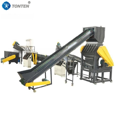 Usine de recyclage des déchets plastiques