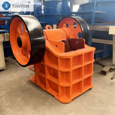 Machine de concassage de mâchoires pour le concassage de roches dures